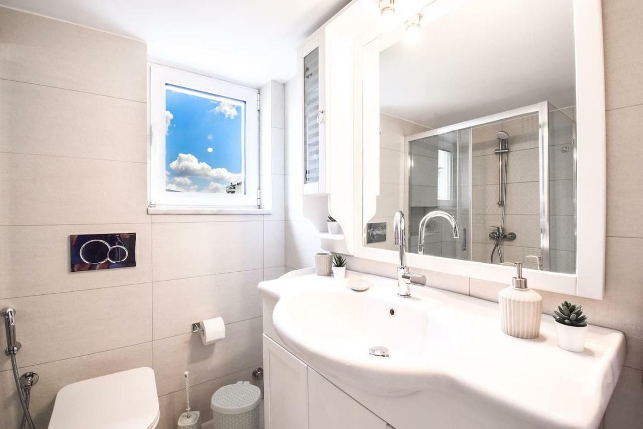 Penthouse 3Bd Apt W/ Sea-View In Athenian Riviera Apartment Exterior photo